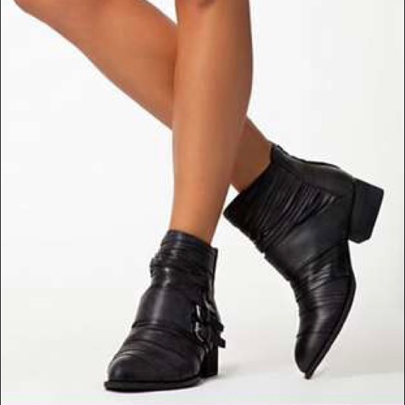 Jeffrey Campbell Black Isley Ankle Boot - Picture 9 of 9